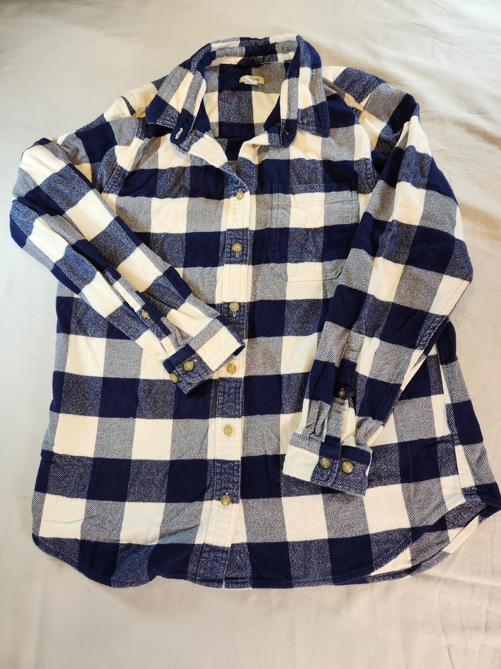 L.L.Bean Womens Flannel Plaid Button-Up Size M Long Sleeve 100% Organic Cotton